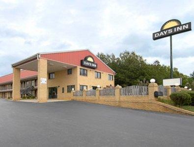 Days Inn By Wyndham Richburg Kültér fotó